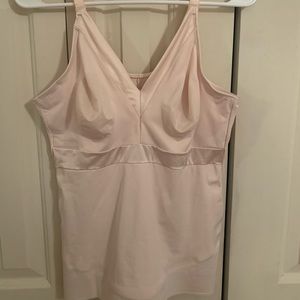 NWOT Ruby Ribbon Athena size 40